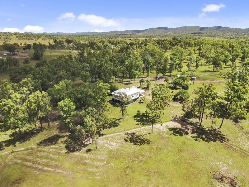 19 Dead Horse Lane, Toogoolawah QLD 4313