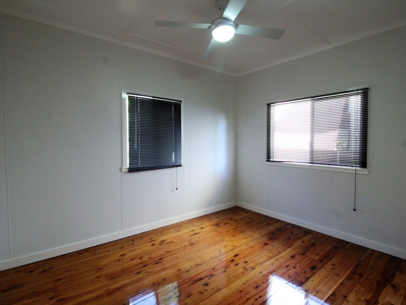 68 East Street, Esk QLD 4312