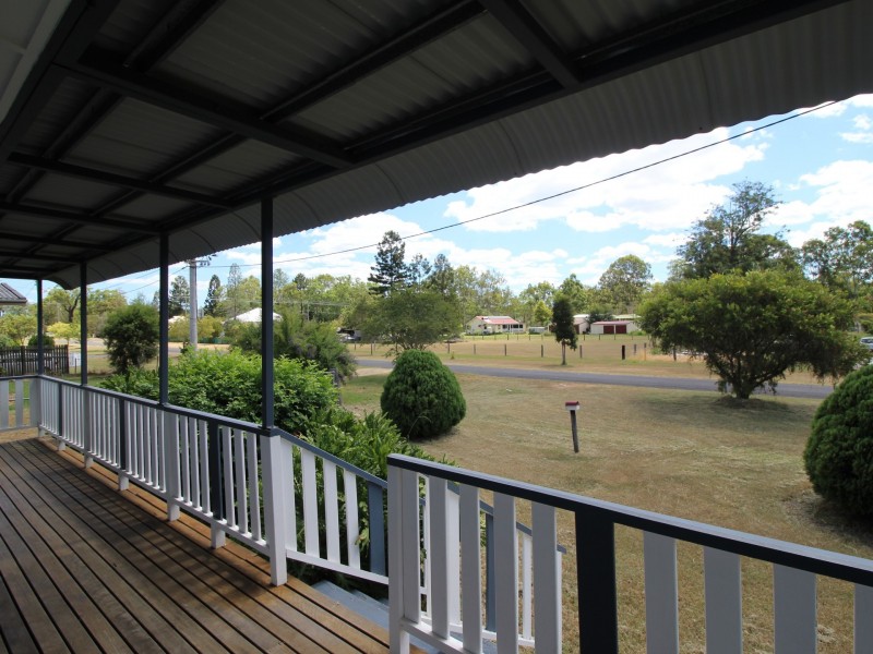 16 Short Street, Esk QLD 4312