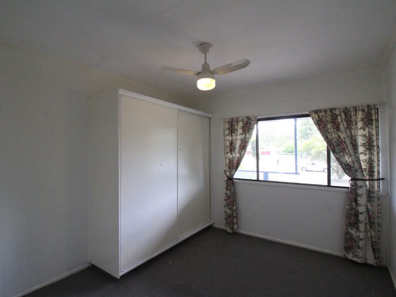 16 Short Street, Esk QLD 4312