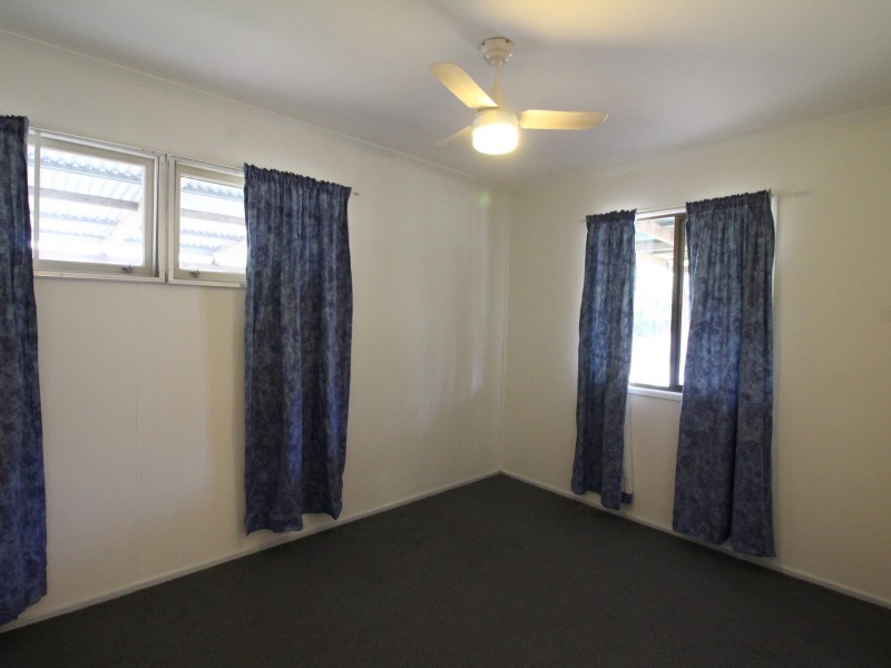 16 Short Street, Esk QLD 4312