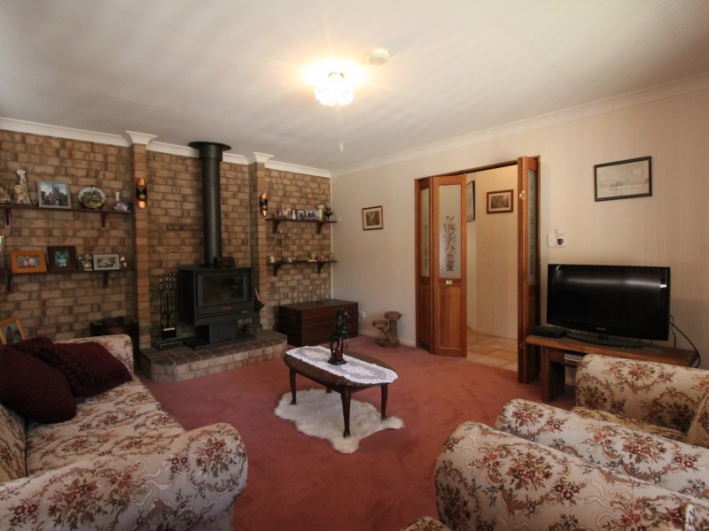 148 Pine Crescent, Esk QLD 4312