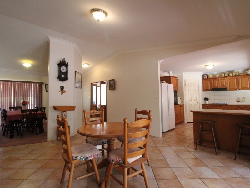 148 Pine Crescent, Esk QLD 4312