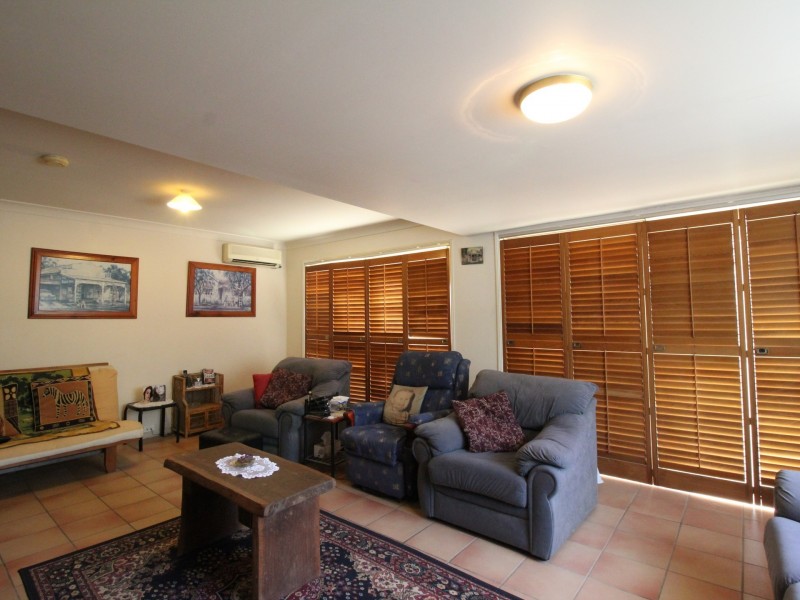 148 Pine Crescent, Esk QLD 4312