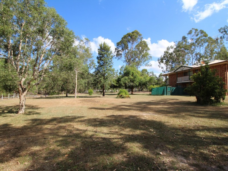 148 Pine Crescent, Esk QLD 4312