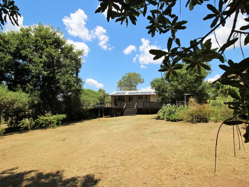 67 Highland Street, Esk QLD 4312