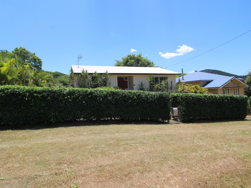 67 Highland Street, Esk QLD 4312