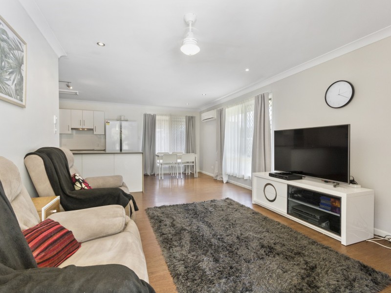 33 Middle Street, Esk QLD 4312