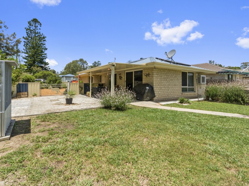 33 Middle Street, Esk QLD 4312