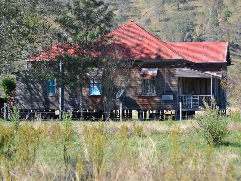 862 Mount Stanley Road, Linville QLD 4306