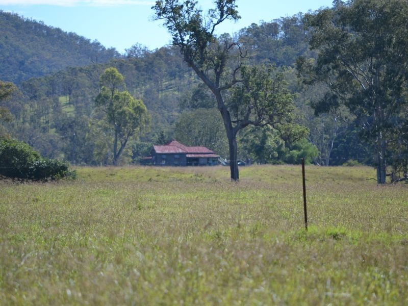 862 Mount Stanley Road, Linville QLD 4306