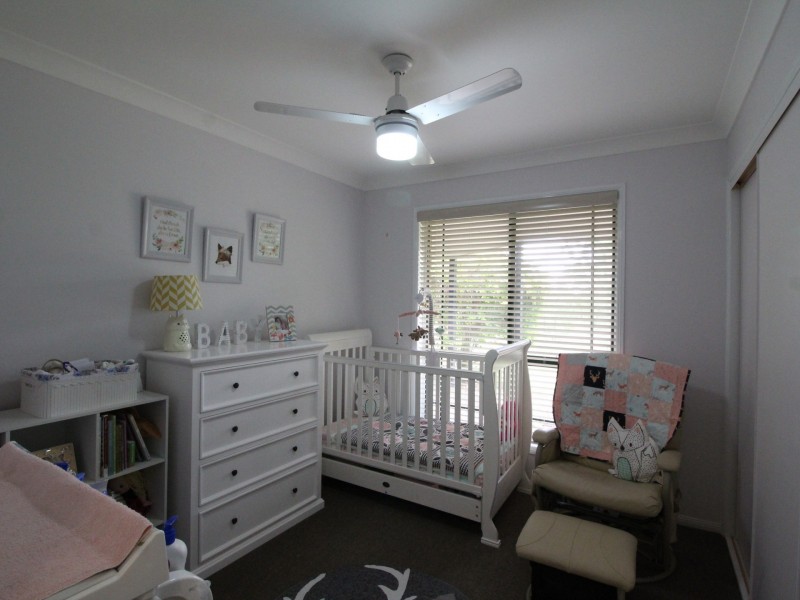144 Edinburgh Drive, Mount Hallen QLD 4312