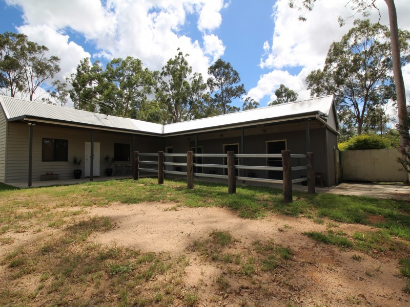 144 Edinburgh Drive, Mount Hallen QLD 4312