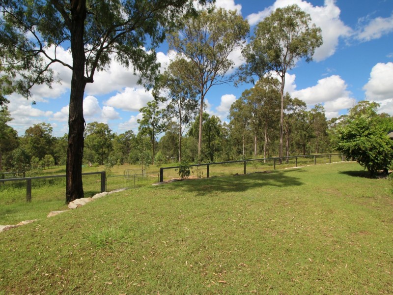 144 Edinburgh Drive, Mount Hallen QLD 4312