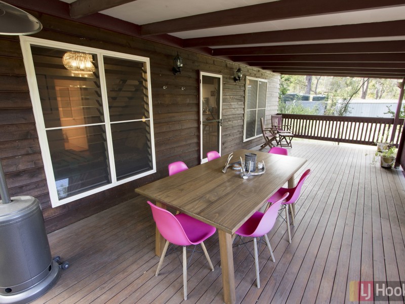33 Countess Court, Mount Hallen QLD 4312