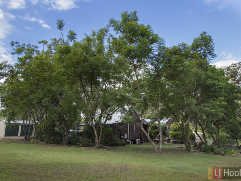 33 Countess Court, Mount Hallen QLD 4312