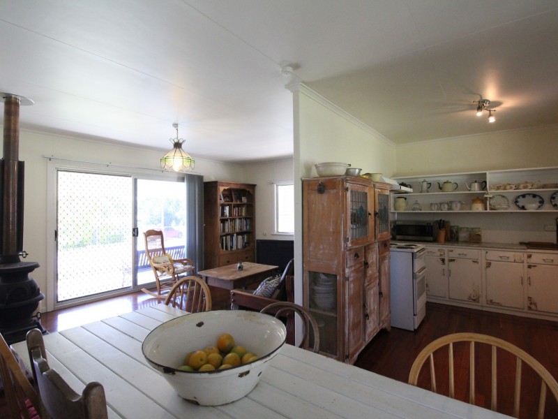 29 Down Street, Esk QLD 4312