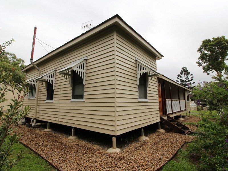 256 Ipswich Street, Esk QLD 4312