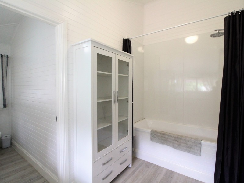 256 Ipswich Street, Esk QLD 4312