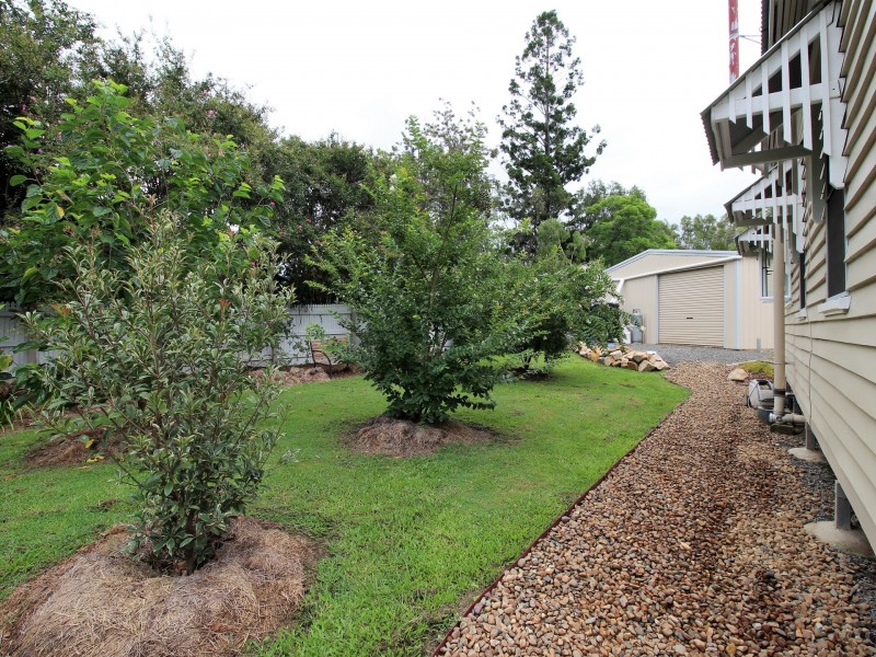 256 Ipswich Street, Esk QLD 4312