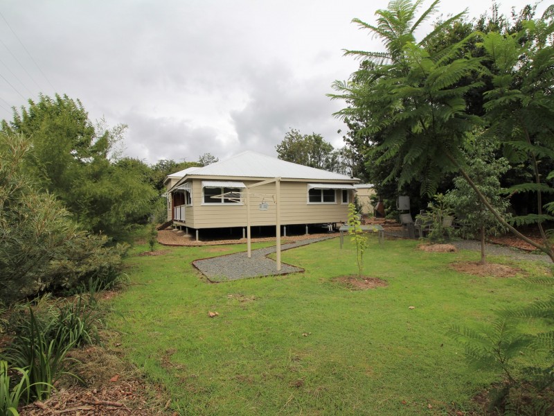 256 Ipswich Street, Esk QLD 4312