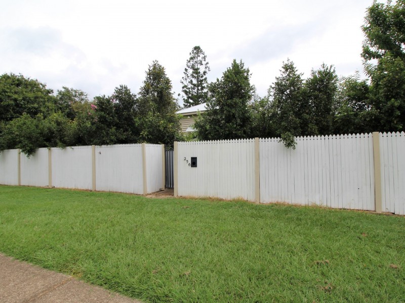 256 Ipswich Street, Esk QLD 4312