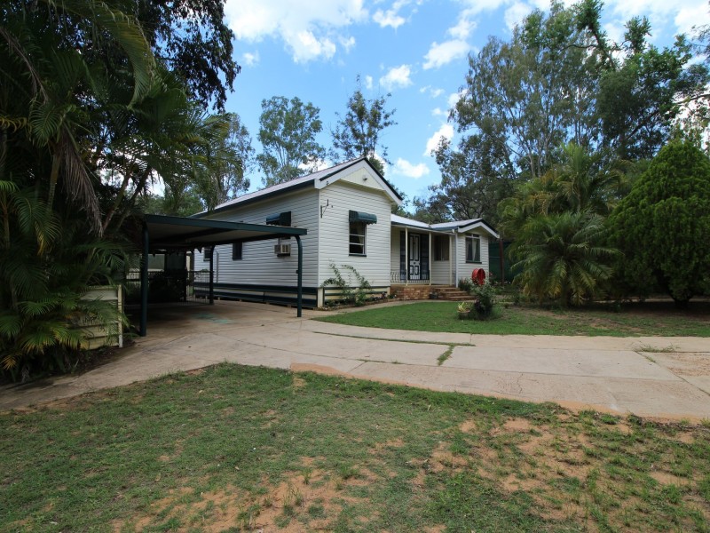 76 Dunlop Road, Esk QLD 4312