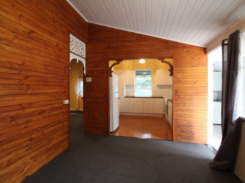 76 Dunlop Road, Esk QLD 4312