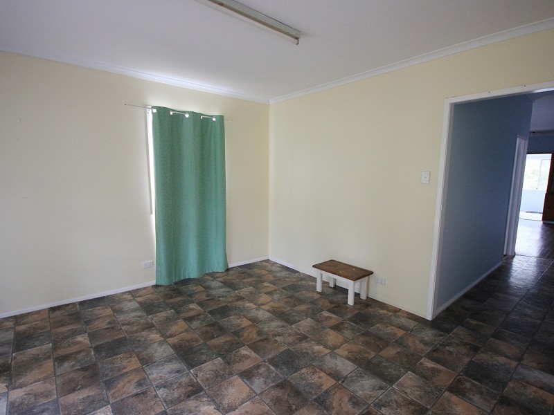 282 Ipswich Street, Esk QLD 4312