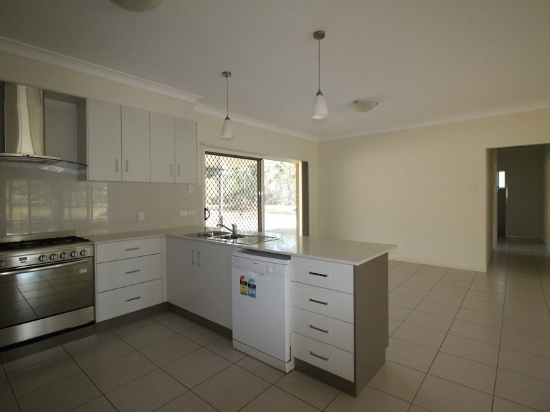 189 Edinburgh Drive, Mount Hallen QLD 4312
