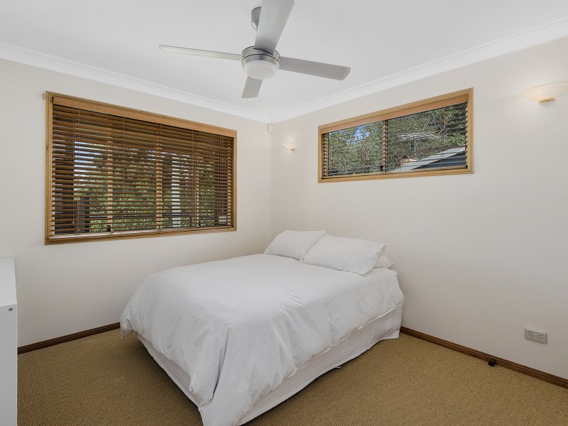 6 Fourth Avenue, Somerset Dam QLD 4312