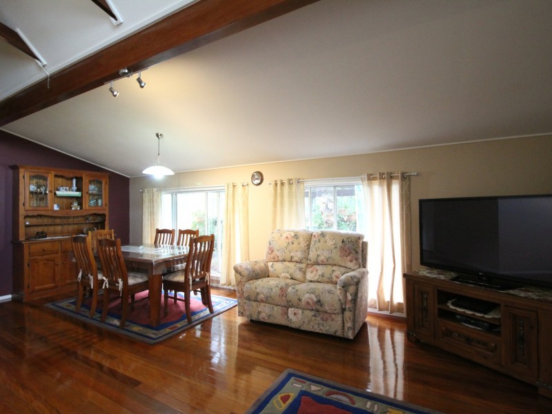 67 Bellambi Street, Toogoolawah QLD 4313