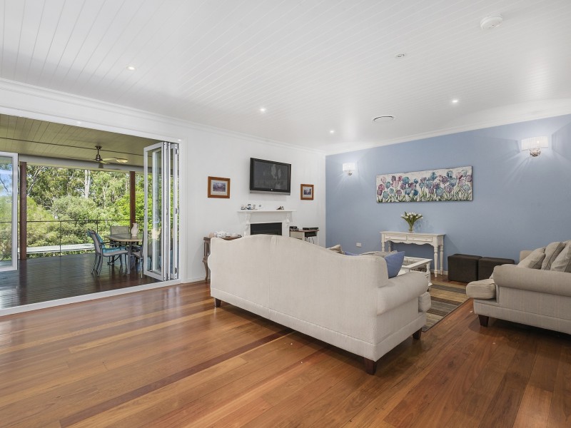 11 First Avenue, Somerset Dam QLD 4312