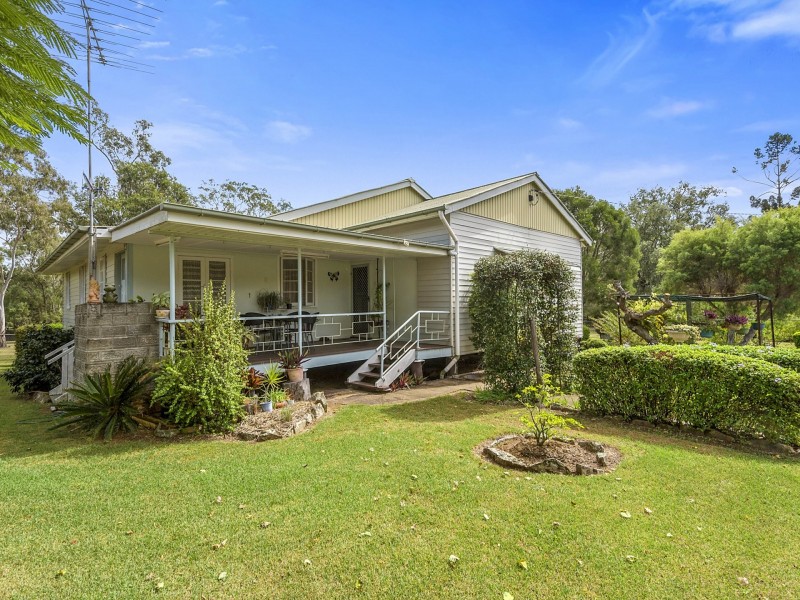 79 East Street, Esk QLD 4312