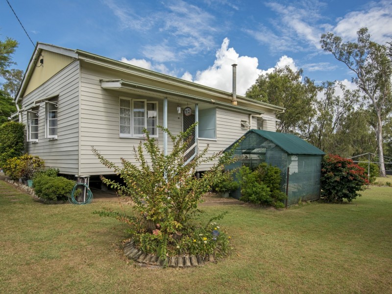 79 East Street, Esk QLD 4312