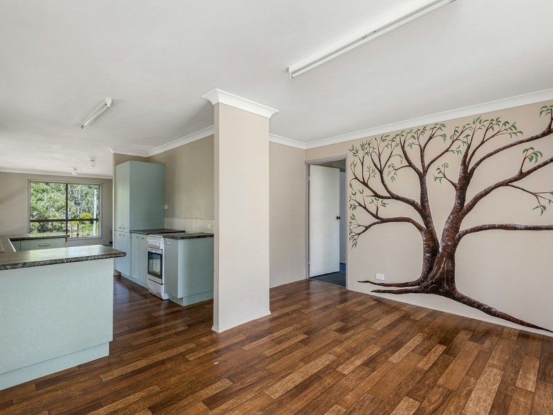 42 Aspen Drive, Esk QLD 4312