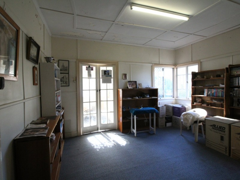 4 Rashford Street, Esk QLD 4312