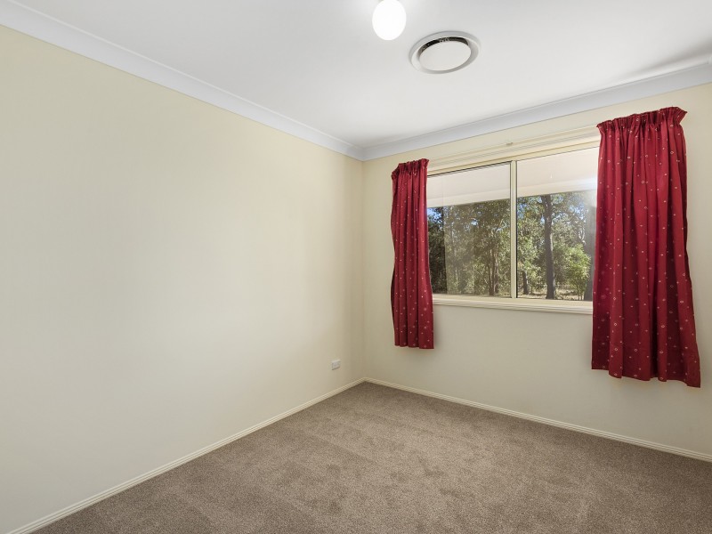 16 Gloucester Court, Mount Hallen QLD 4312