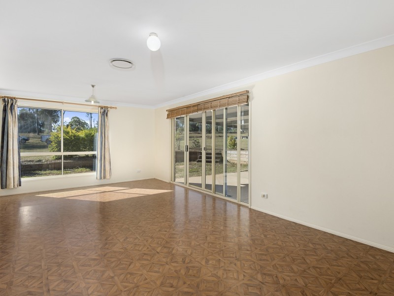 16 Gloucester Court, Mount Hallen QLD 4312