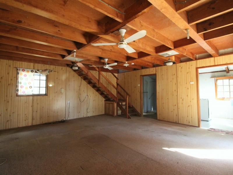 36 Pine Crescent, Esk QLD 4312