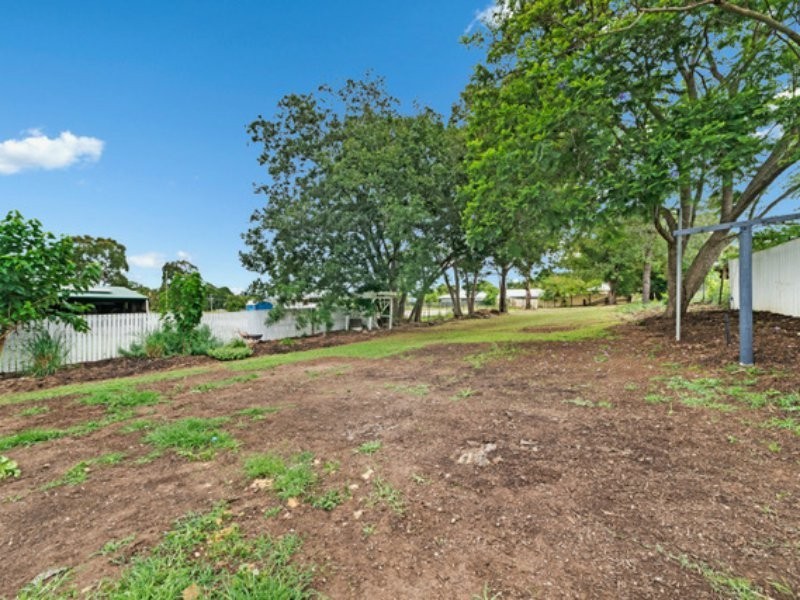 15 Ethel Street, Kilcoy QLD 4515