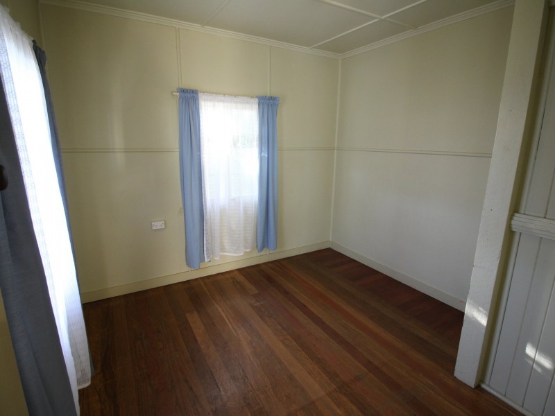 72 Ipswich Street, Esk QLD 4312