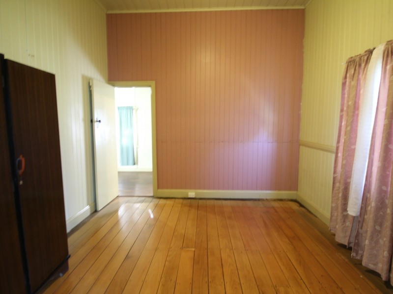 72 Ipswich Street, Esk QLD 4312