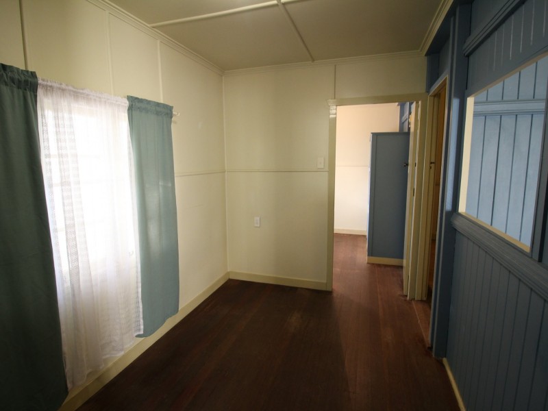 72 Ipswich Street, Esk QLD 4312