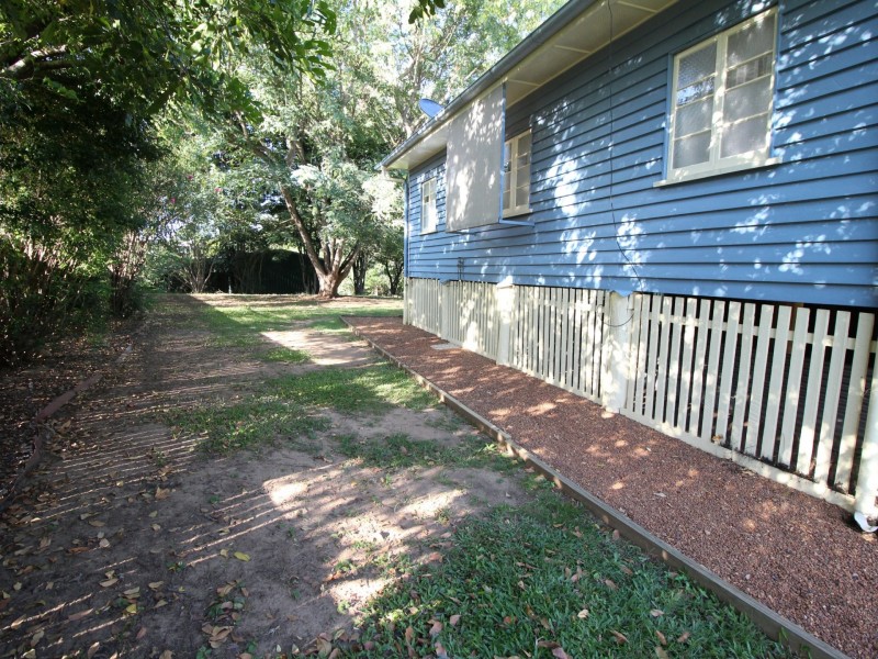 72 Ipswich Street, Esk QLD 4312