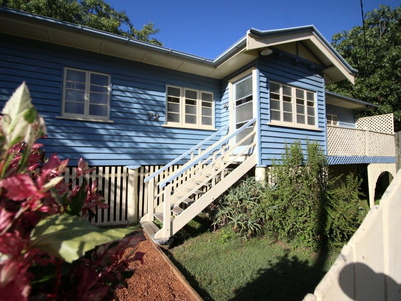 72 Ipswich Street, Esk QLD 4312