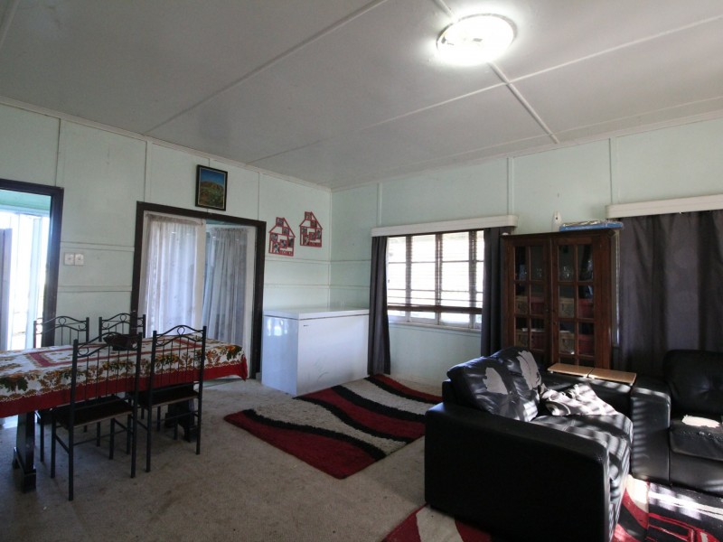 63 Kemp Street, Toogoolawah QLD 4313