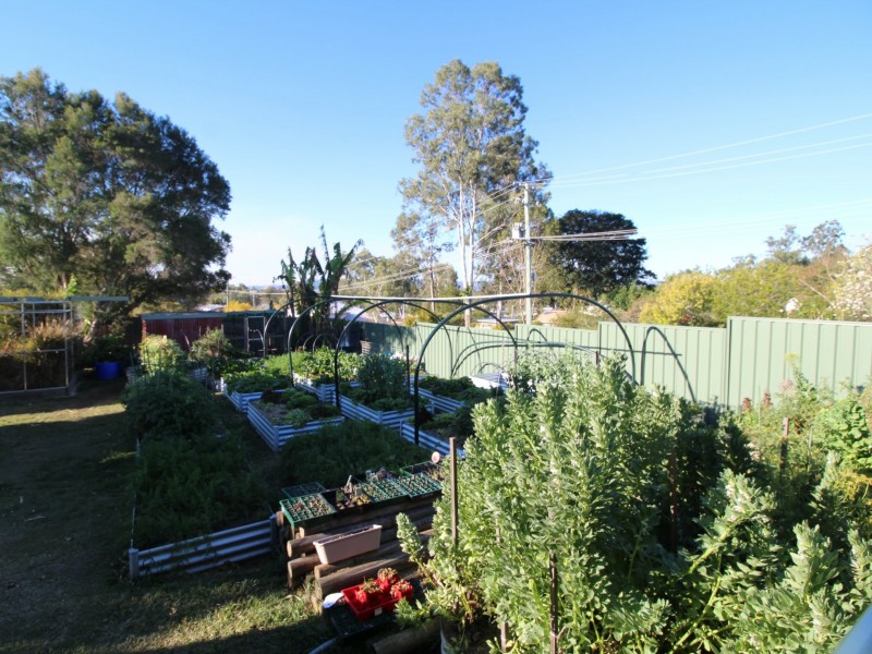 63 Kemp Street, Toogoolawah QLD 4313