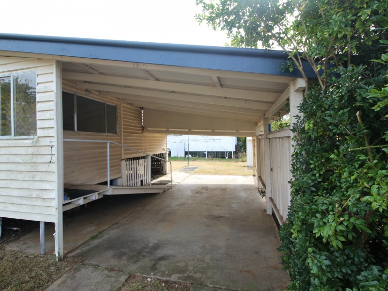 24 Edward Street, Esk QLD 4312