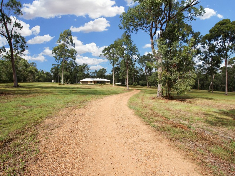 189 Edinburgh Drive, Mount Hallen QLD 4312